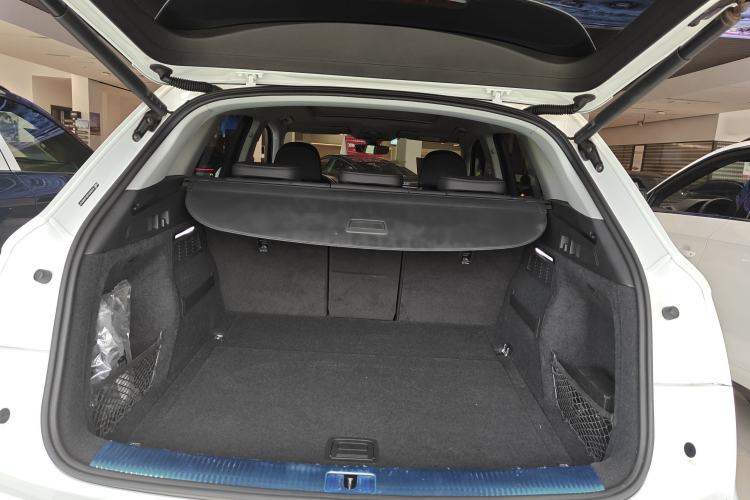 Used Audi Q5L 2023 40T Fashionable and Dynamic Edition Trunk