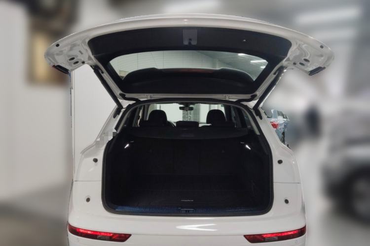Used Audi Q5L 2023 40T Fashionable and Dynamic Edition Trunk