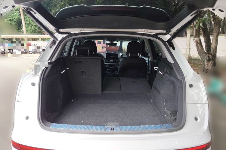 Used Audi Q5L 2023 40T Fashionable and Dynamic Edition Trunk