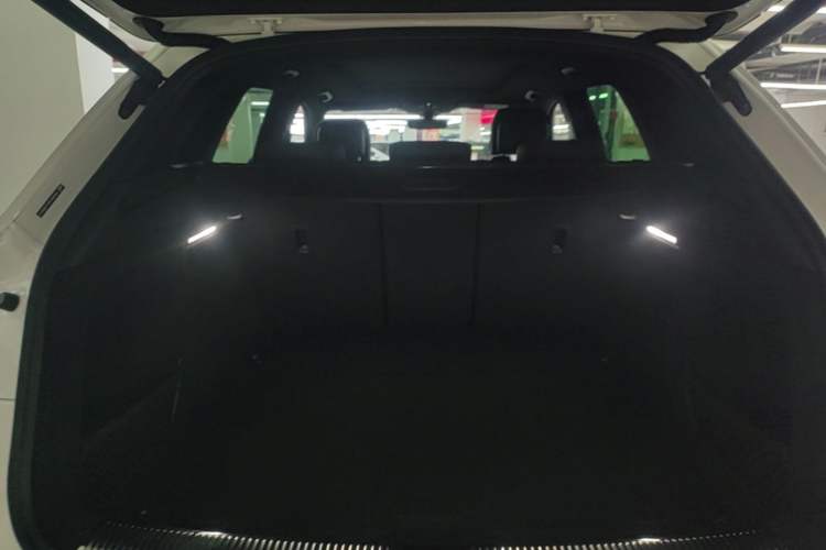 Used Audi Q5L 2023 40T Luxury Dynamic Model Trunk