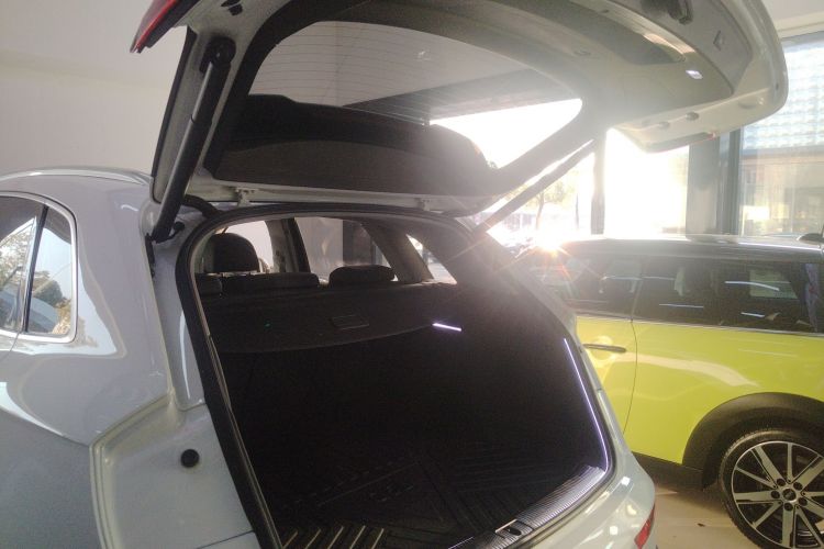 Used Audi Q5L 2023 40T Fashionable and Dynamic Edition Trunk