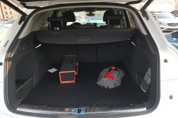 Used Audi Q5L 2023 40T Fashionable and Dynamic Edition Trunk