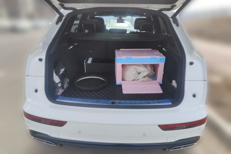 Used Audi Q5L 2023 40T Luxury Dynamic Model Trunk