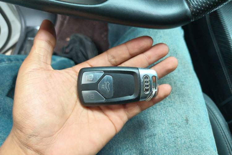 Used Audi Q5L 2023 45T Luxury Dynamic Model Vehicle Key