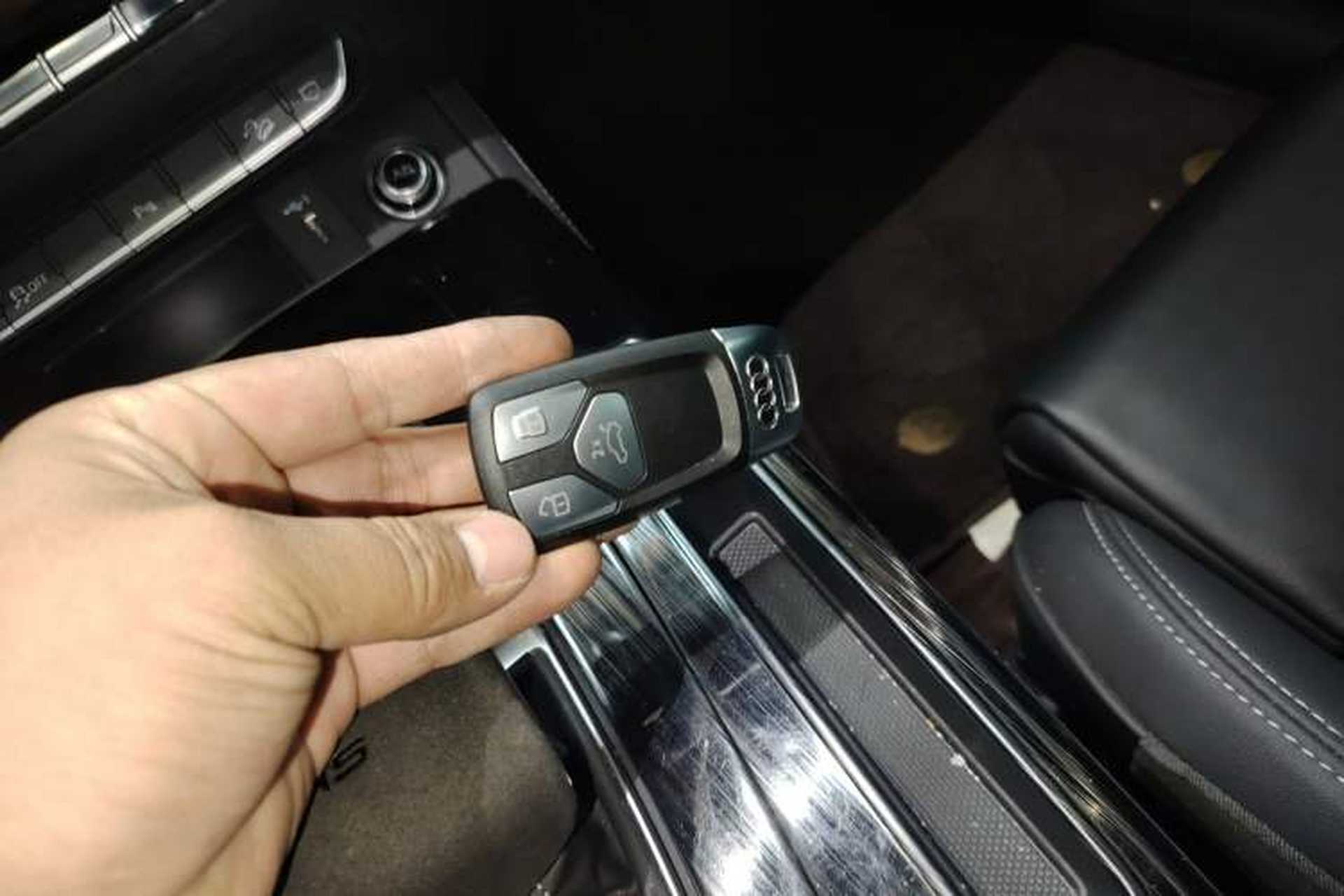 Used Audi Q5L 2023 40T Luxury Dynamic Model Vehicle Key