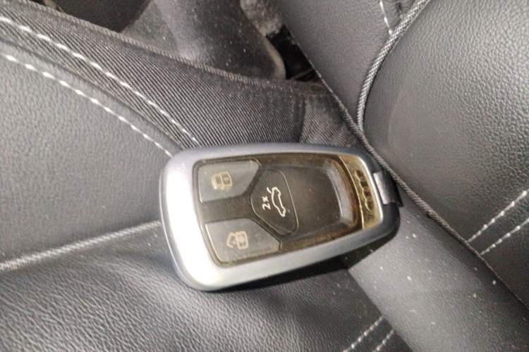 Used Audi Q5L 2023 40T Luxury Dynamic Model Vehicle Key