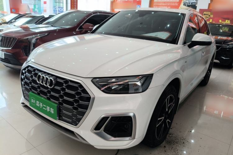 Used Audi Q5L 2023 40T Fashionable and Dynamic Edition Guazi used car, China used car export, Used car for sale, Used cars, Cheapest cars for sale