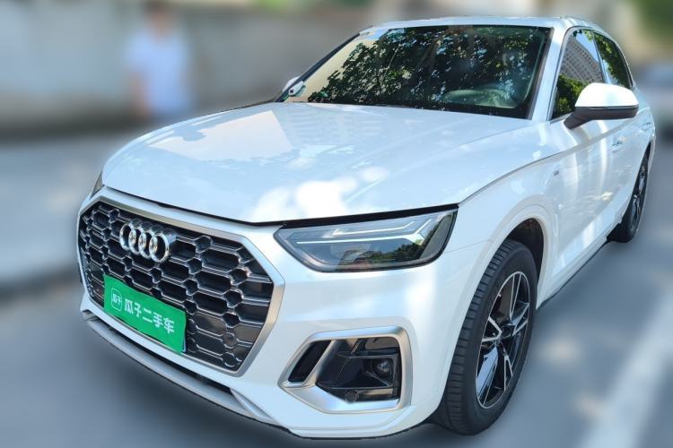 Used Audi Q5L 2023 40T Fashionable and Dynamic Edition Guazi used car, China used car export, Used car for sale, Used cars, Cheapest cars for sale
