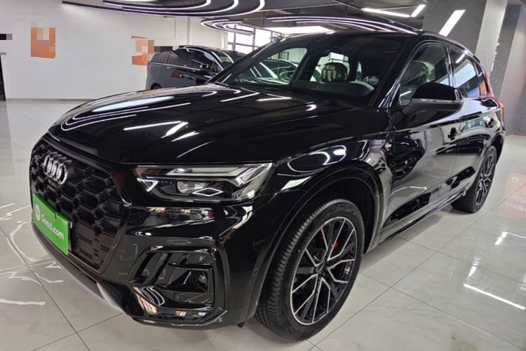 Audi Q5L 2024 45 TFSI Luxury Dynamic Model