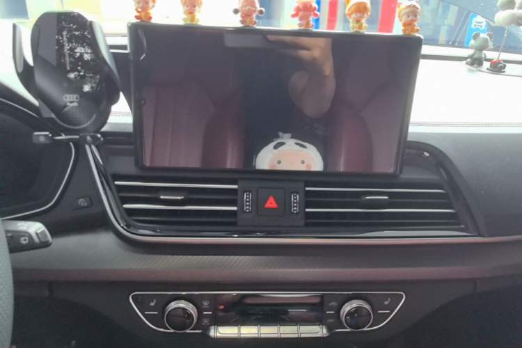 Used Audi Q5L 2024 45 TFSI Luxury Dynamic Model Audio And AC Panel