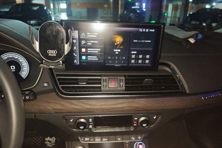 Used Audi Q5L 2024 40 TFSI Luxury Prestige Edition Audio And AC Panel