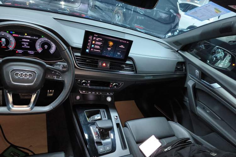 Used Audi Q5L 2024 45 TFSI Luxury Dynamic Model Audio And AC Panel