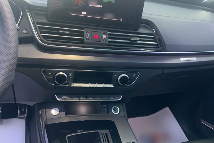 Used Audi Q5L 2024 45 TFSI Luxury Dynamic Model Audio And AC Panel