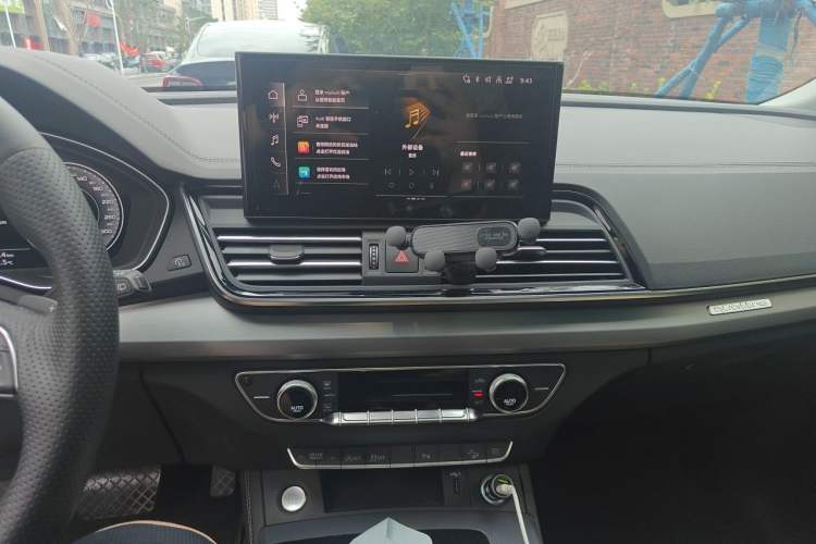 Used Audi Q5L 2024 40 TFSI Fashion Dynamic Model Audio And AC Panel