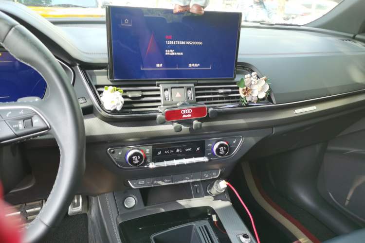 Used Audi Q5L 2024 40 TFSI Luxury Dynamic Edition Audio And AC Panel