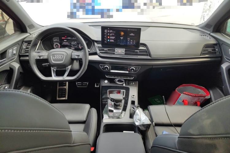 Used Audi Q5L 2024 45 TFSI Luxury Dynamic Model Center Console