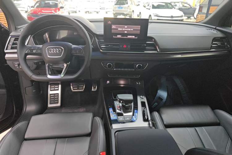 Used Audi Q5L 2024 40 TFSI Luxury Dynamic Edition Center Console