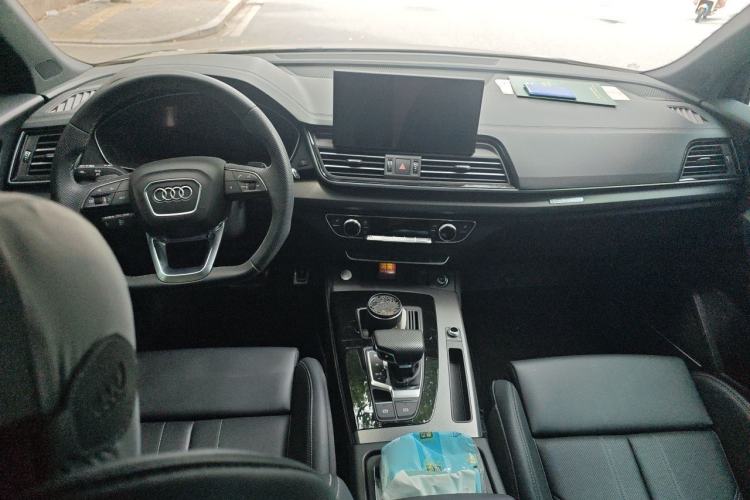 Used Audi Q5L 2024 45 TFSI Luxury Dynamic Model Center Console