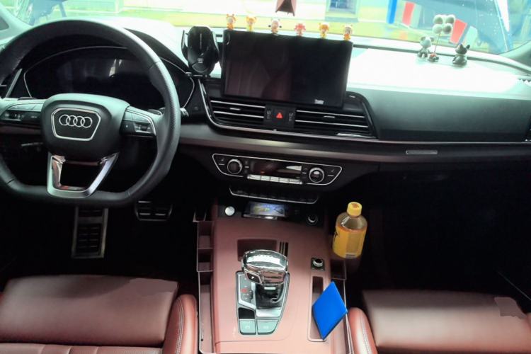 Used Audi Q5L 2024 45 TFSI Luxury Dynamic Model Center Console