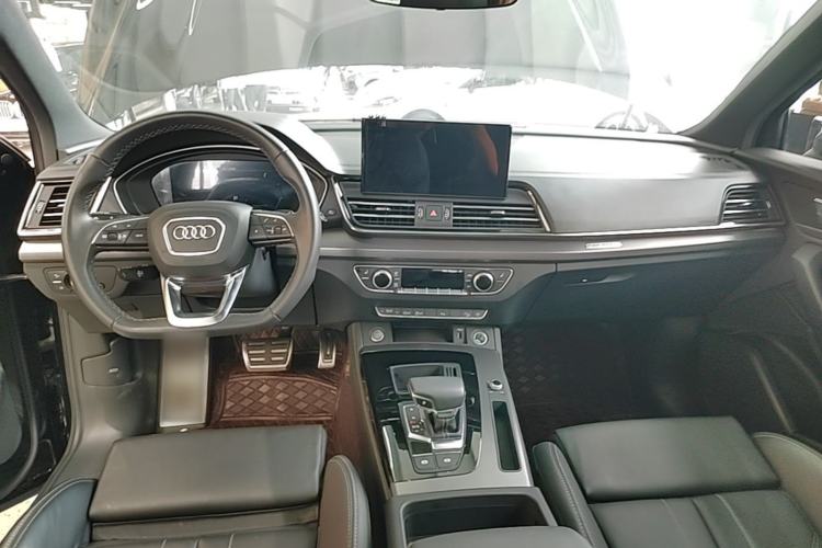 Used Audi Q5L 2024 40 TFSI Luxury Dynamic Edition Center Console