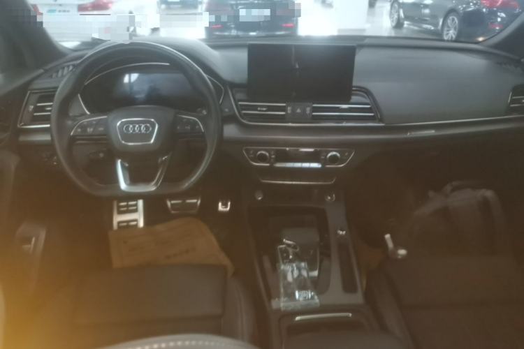 Used Audi Q5L 2024 40 TFSI Luxury Dynamic Edition Center Console