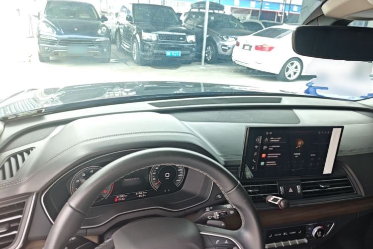 Used Audi Q5L 2024 40 TFSI Luxury Prestige Edition Center Console