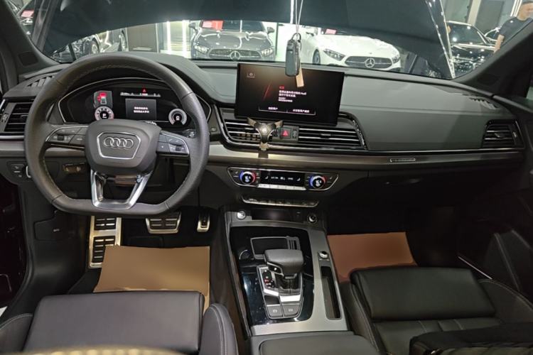 Used Audi Q5L 2024 45 TFSI Luxury Dynamic Model Center Console