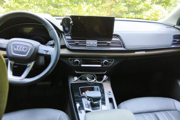 Used Audi Q5L 2024 40 TFSI Luxury Prestige Edition Center Console