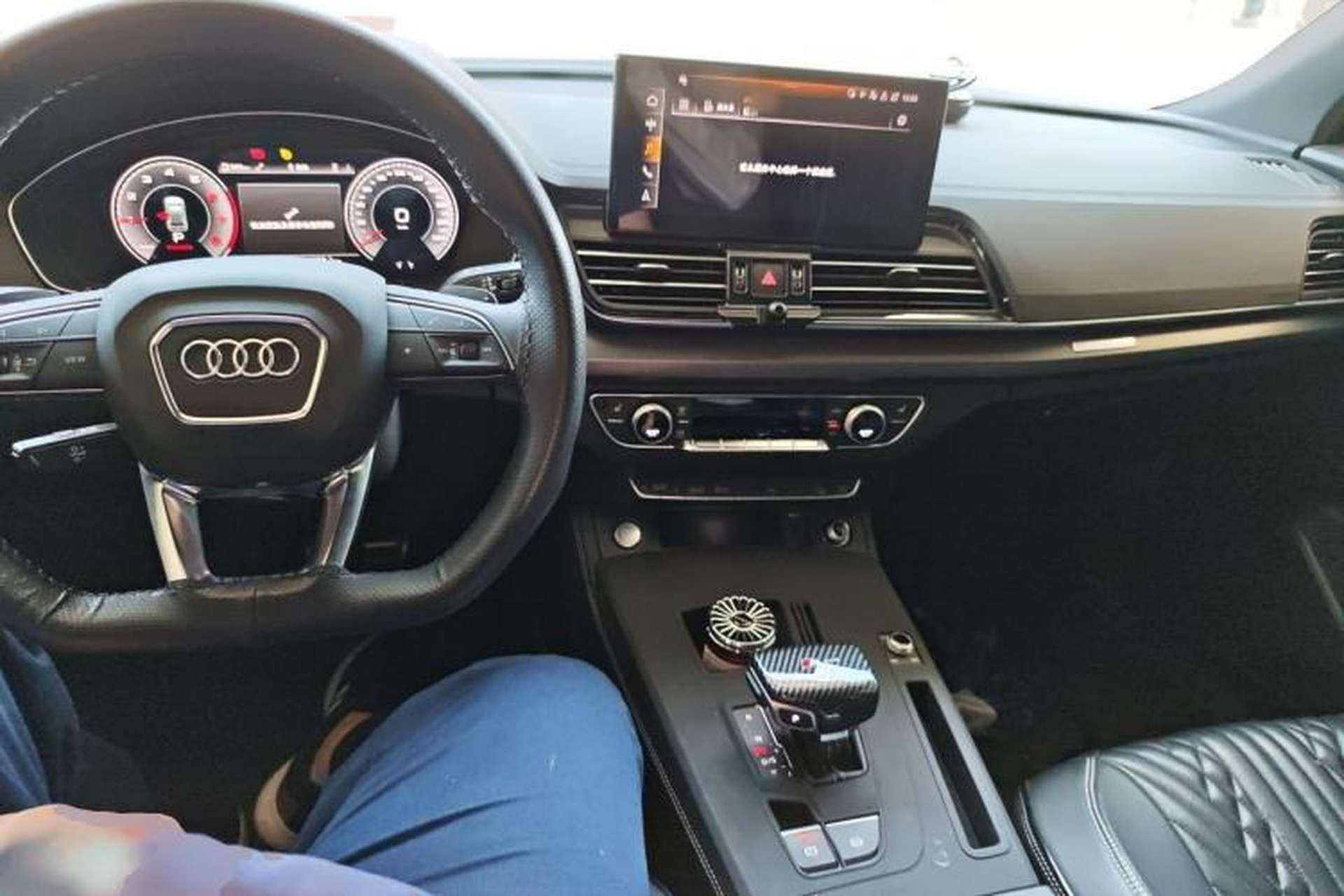 Used Audi Q5L 2024 40 TFSI Luxury Dynamic Edition Center Console