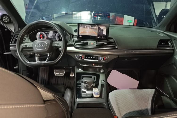 Used Audi Q5L 2024 45 TFSI Luxury Dynamic Model Center Console