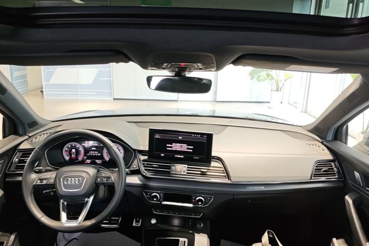Used Audi Q5L 2024 45 TFSI Luxury Dynamic Model Center Console