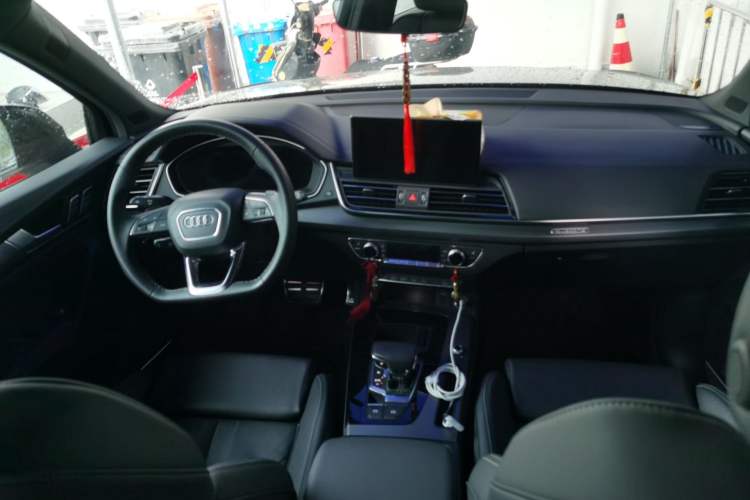 Used Audi Q5L 2024 45 TFSI Luxury Dynamic Model Center Console