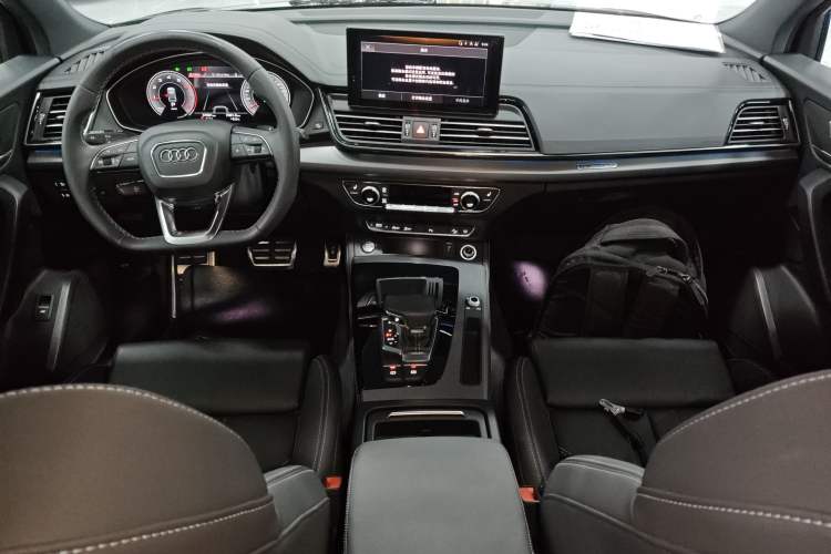 Used Audi Q5L 2024 40 TFSI Luxury Dynamic Edition Center Console