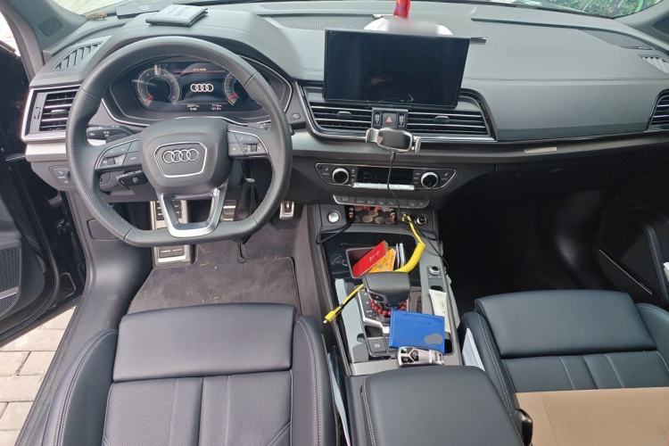 Used Audi Q5L 2024 45 TFSI Luxury Dynamic Model Center Console