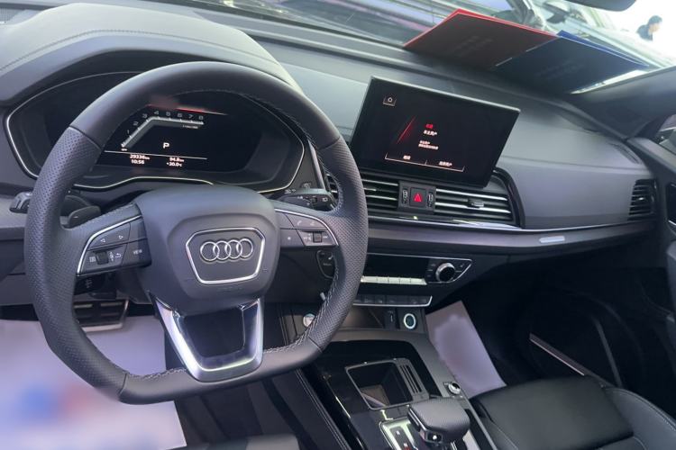 Used Audi Q5L 2024 45 TFSI Luxury Dynamic Model Center Console