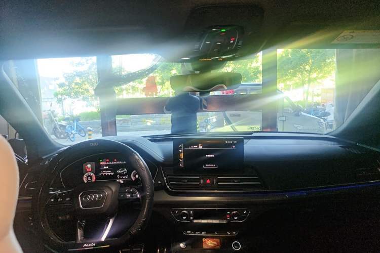 Used Audi Q5L 2024 40 TFSI Luxury Dynamic Edition Center Console