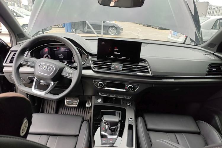 Used Audi Q5L 2024 45 TFSI Luxury Dynamic Model Center Console