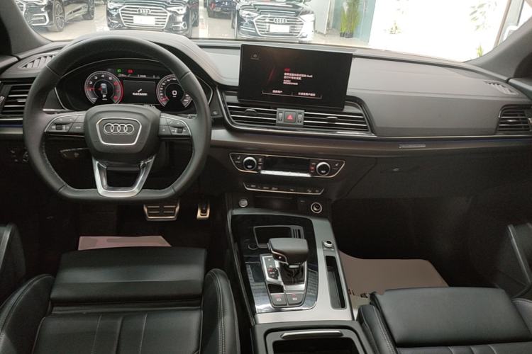 Used Audi Q5L 2024 40 TFSI Luxury Dynamic Edition Center Console