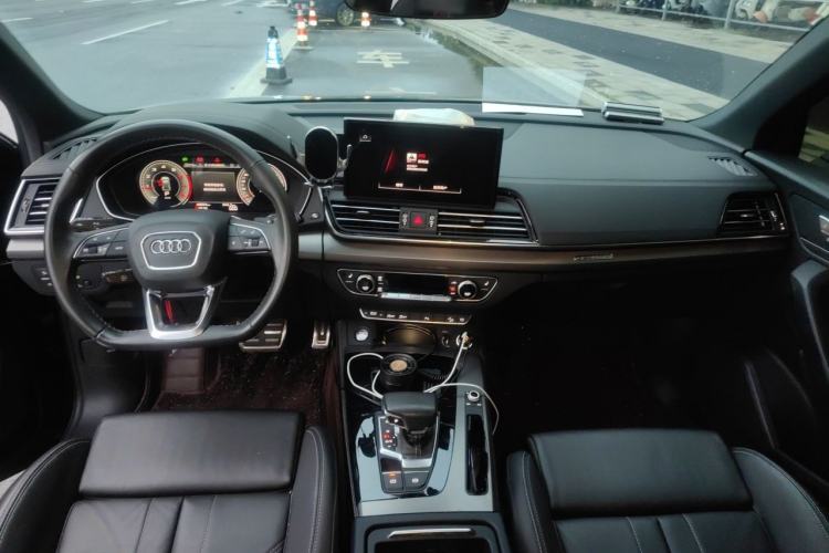 Used Audi Q5L 2024 40 TFSI Luxury Dynamic Edition Center Console