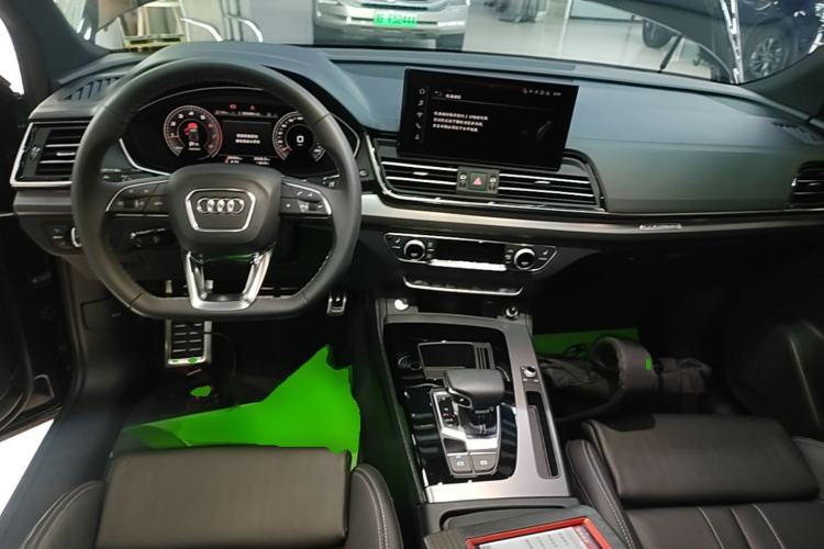 Used Audi Q5L 2024 40 TFSI Luxury Dynamic Edition Center Console