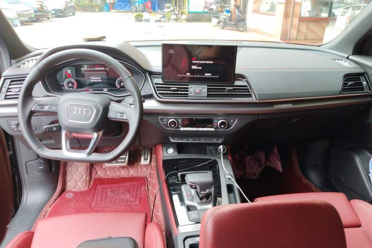 Used Audi Q5L 2024 40 TFSI Luxury Dynamic Edition Center Console