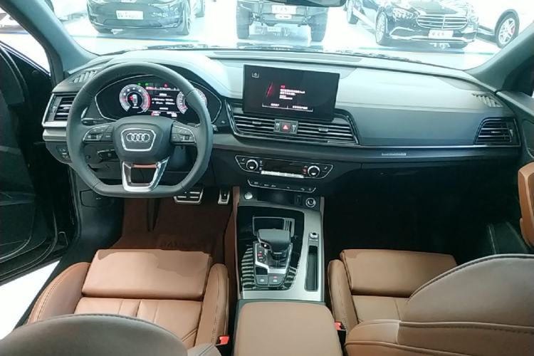 Used Audi Q5L 2024 40 TFSI Luxury Dynamic Edition Center Console
