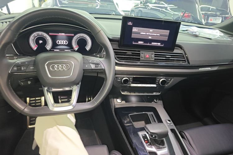 Used Audi Q5L 2024 40 TFSI Luxury Dynamic Edition Center Console
