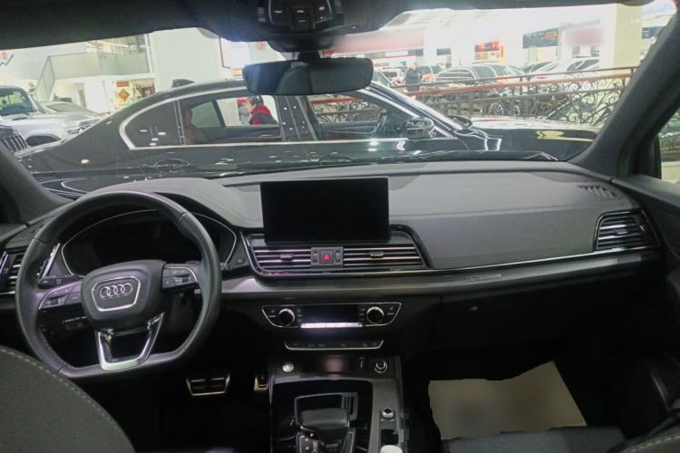 Used Audi Q5L 2024 40 TFSI Luxury Dynamic Edition Center Console