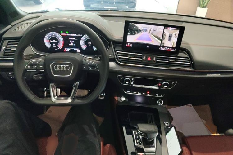 Used Audi Q5L 2024 45 TFSI Luxury Dynamic Model Center Console