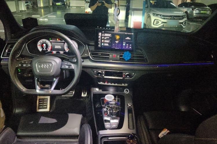 Used Audi Q5L 2024 45 TFSI Luxury Dynamic Model Center Console