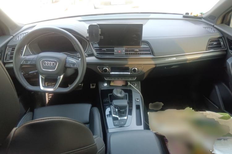 Used Audi Q5L 2024 45 TFSI Luxury Dynamic Model Center Console