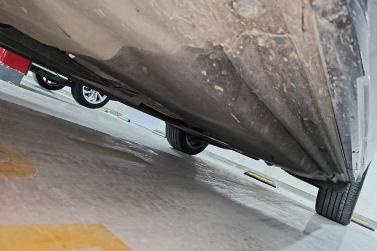 Used Audi Q5L 2024 45 TFSI Luxury Dynamic Model Chassis Front Left