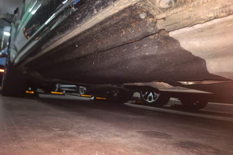 Used Audi Q5L 2024 45 TFSI Luxury Dynamic Model Chassis Front Right