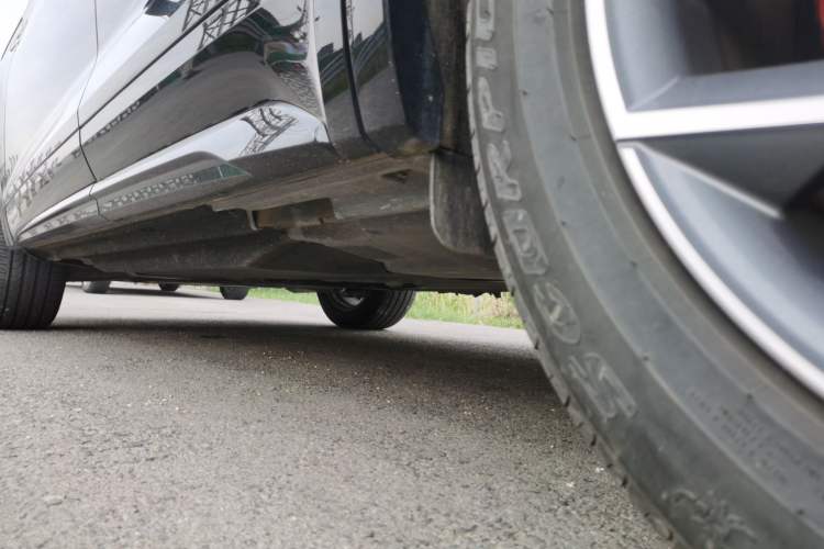 Used Audi Q5L 2024 40 TFSI Luxury Dynamic Edition Chassis Rear Left